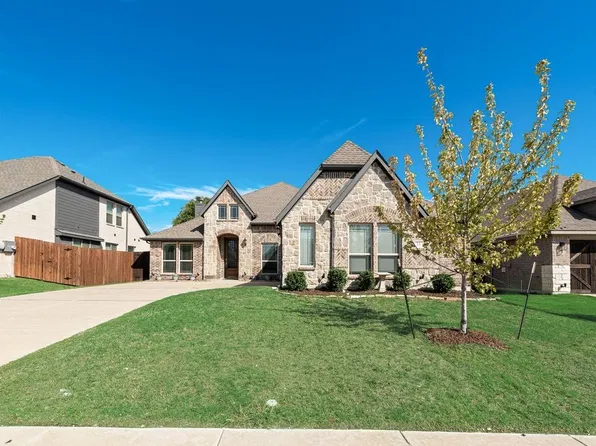 317 Resting Place Rd, Waxahachie, TX 75165