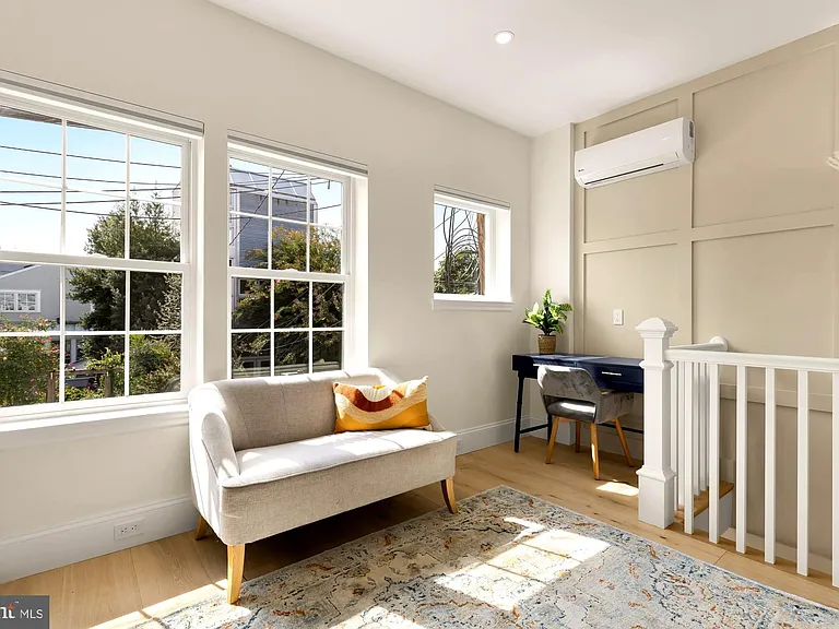 3542 T St NW #2 — Photo 4
