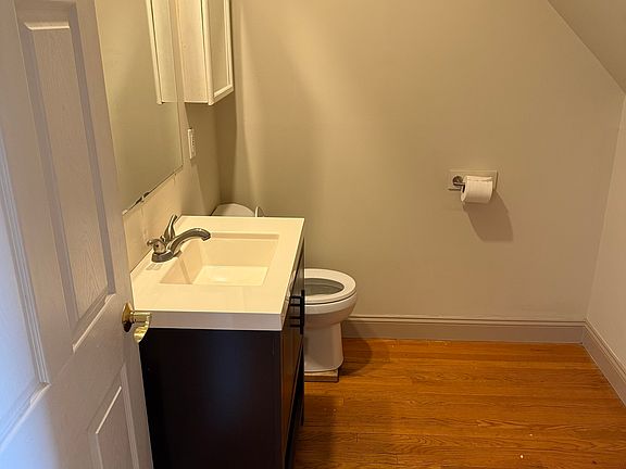 5th image of 430 Bishop Avenue