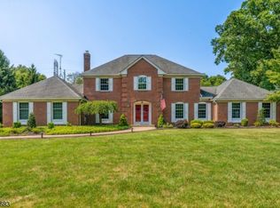 15 Forest Ln, Neshanic Station, NJ 08853