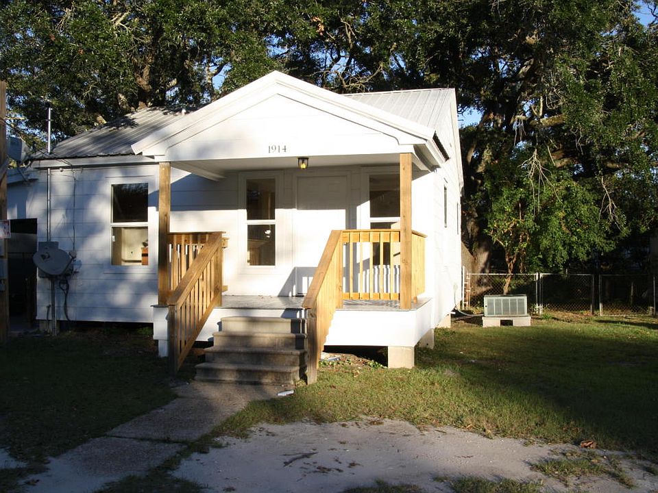 1st image of 1914 9th St