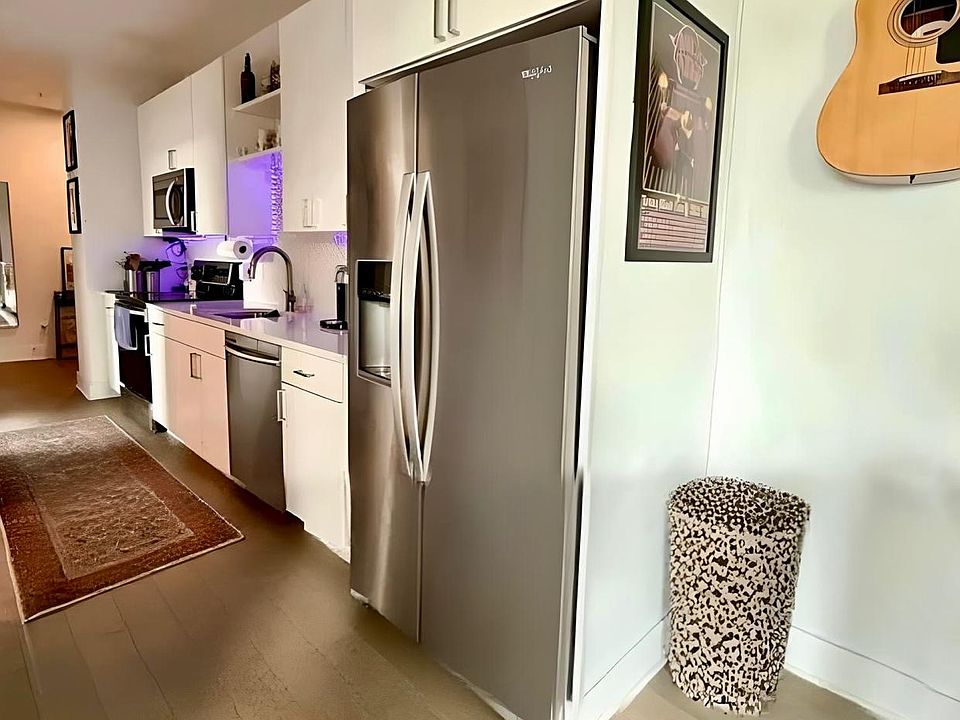 Kitchen (Furnished)