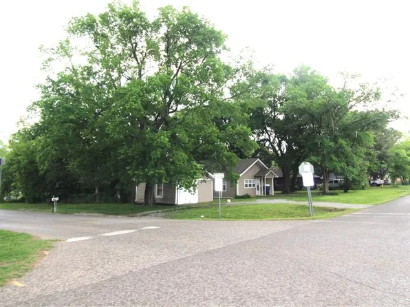 301 S 5th St, Noble, OK 73068