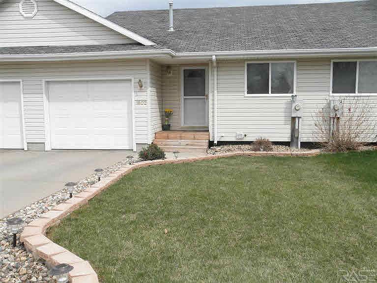 1st image of 1802 S Campbell Trl