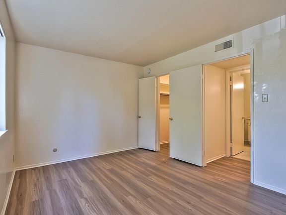 3rd image of 1505 De Rose Way APT 2
