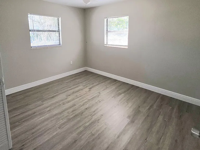 4415 Coleridge Ave — Photo 14