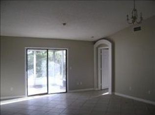 822 SW McCullough Ave, Port Saint Lucie, FL 34953