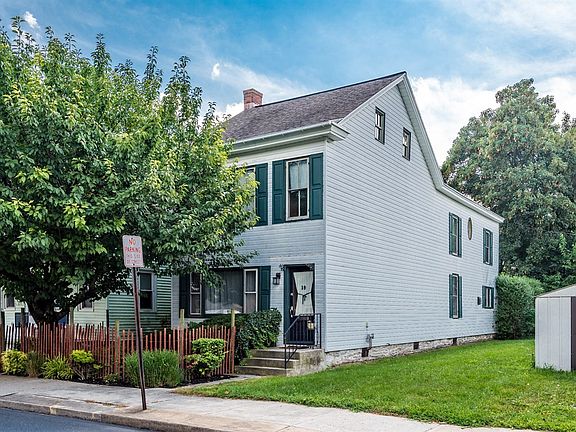 2nd image of 39 N Railroad St