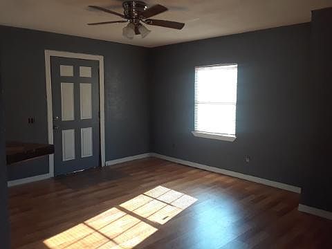 1st image of 115 W 10th St