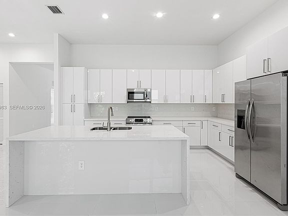 3rd image of 21326 Old Cutler Rd