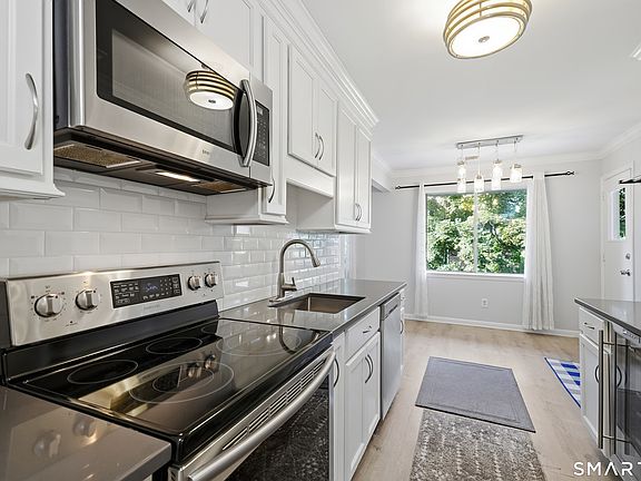 5th image of 110 Southport Woods Dr #110