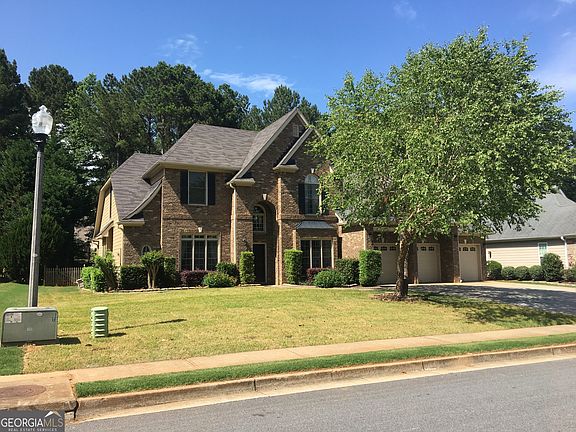 2nd image of 206 Lake Forest Dr