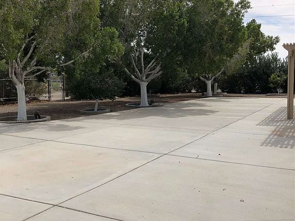 4th image of 10494 S Yolanda De Fortuna Ave