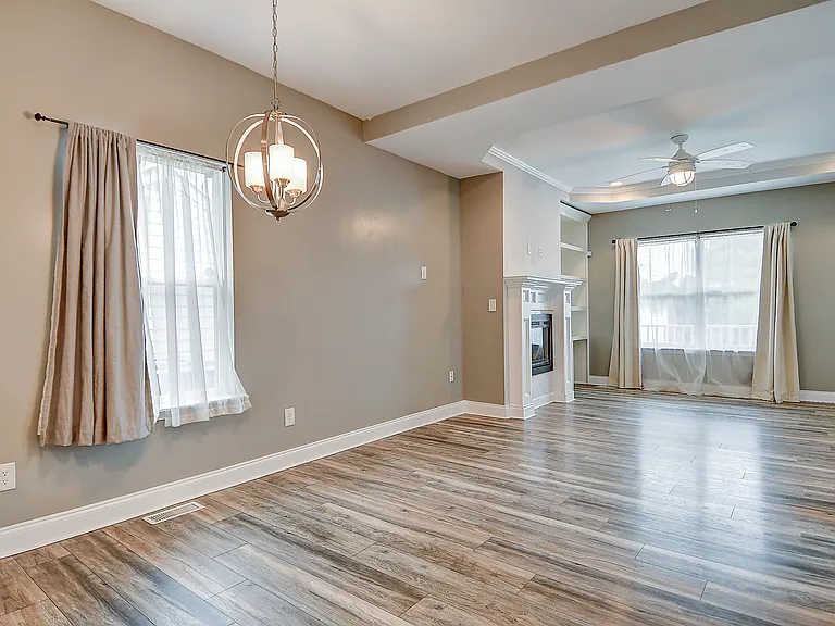 224 Taylor Ave W — Photo 11
