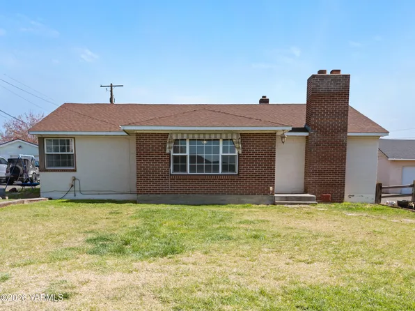 423 S 41st St, Yakima, WA 98901
