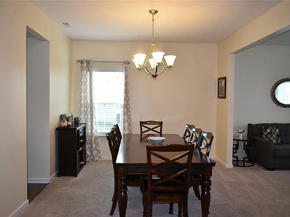4th image of 6845 Ennis Dr