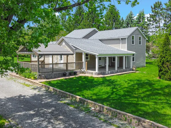 838 N 200 W, Valparaiso, IN 46385