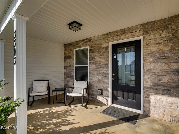 3rd image of 3303 Katlyn Grace Ln