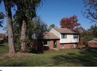 35 Village Way, Malvern, PA 19355