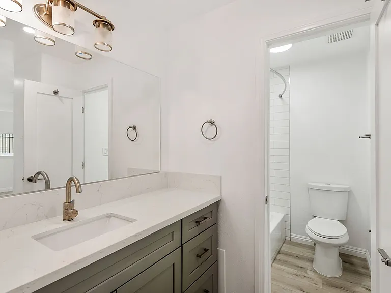 1625 S St Andrews Pl — Photo 10