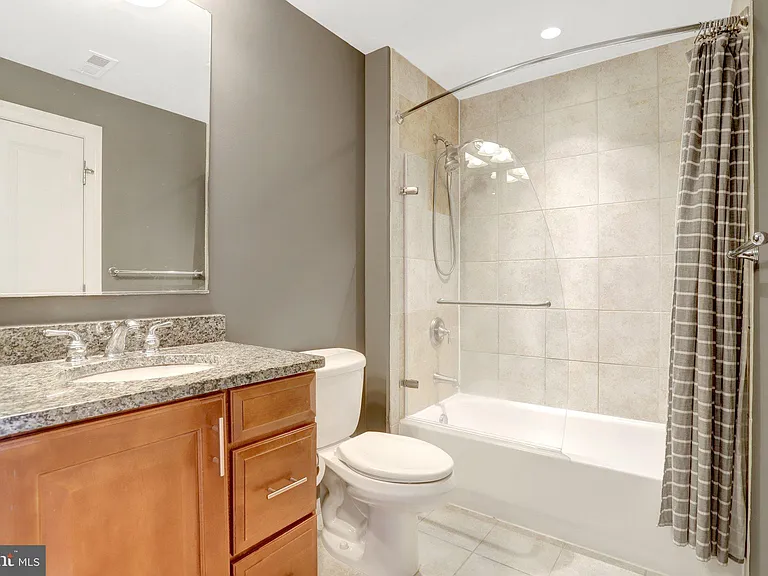 1023 N Royal St #312 — Photo 17