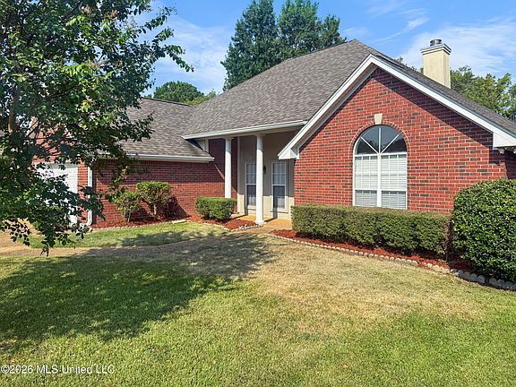 3rd image of 540 Brighton Cir