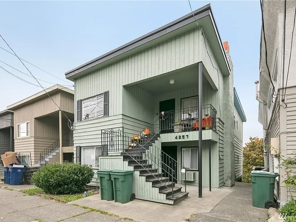 4257 Greenwood Ave N #C