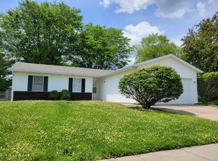 5221 Carlton Dr, Springfield, IL 62703