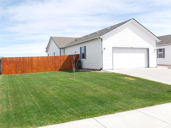 2nd image of 842 Dailey Dr