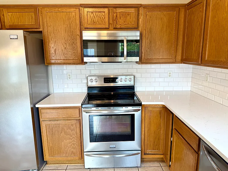 3307 SW Carriageway Ave — Photo 8