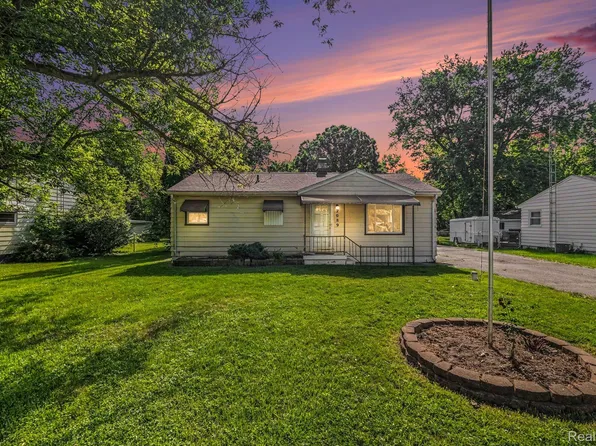 2089 Christner St, Burton, MI 48519