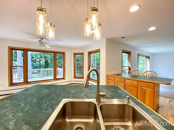 4th image of 625 Bishop Woods Ct