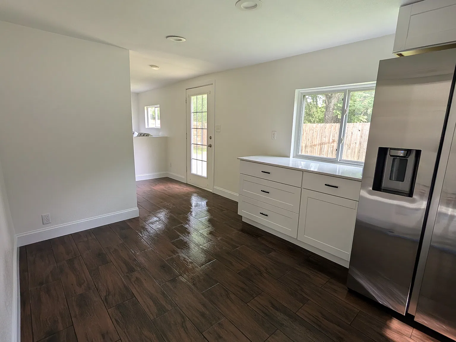 3 bed, 1150 sqft, $1,650 — Photo 4