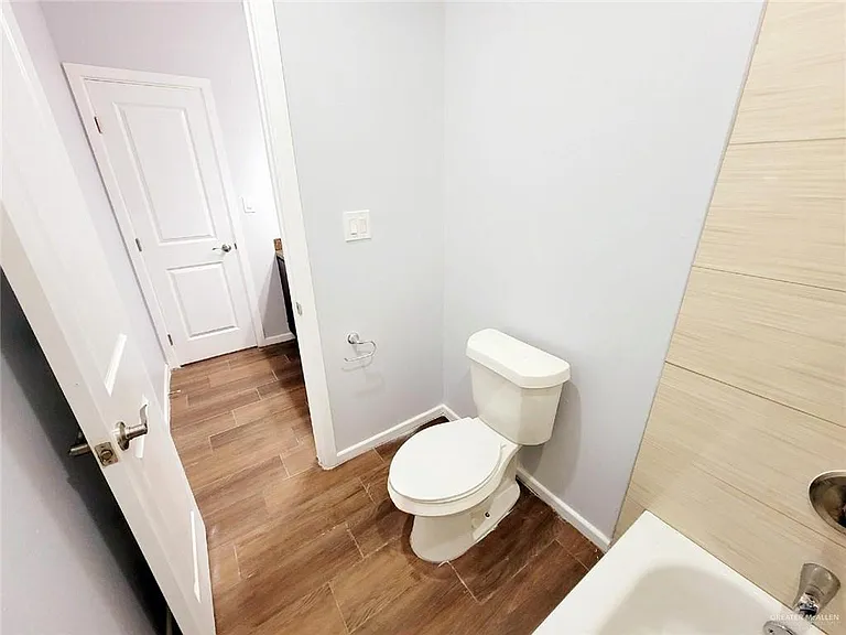 3409 Fuerte Ave #1 — Photo 12