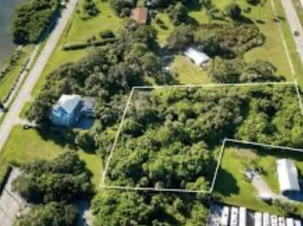 1654 N Central Avenue, Sebastian, FL 32958