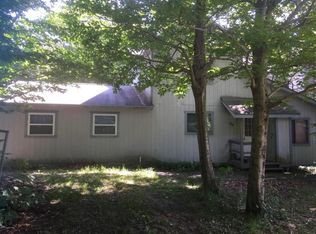 9268 Horn Owl Ln, Tobyhanna, PA 18466