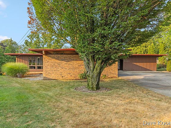 3rd image of 3933 S Big Spring Dr SW
