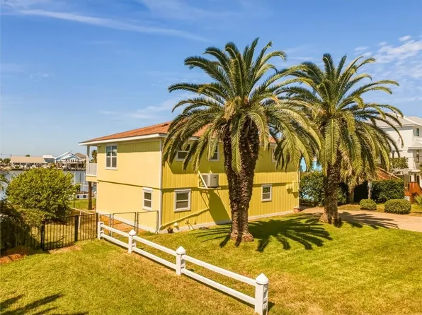 307 Quivira St, Dauphin Island, AL 36528