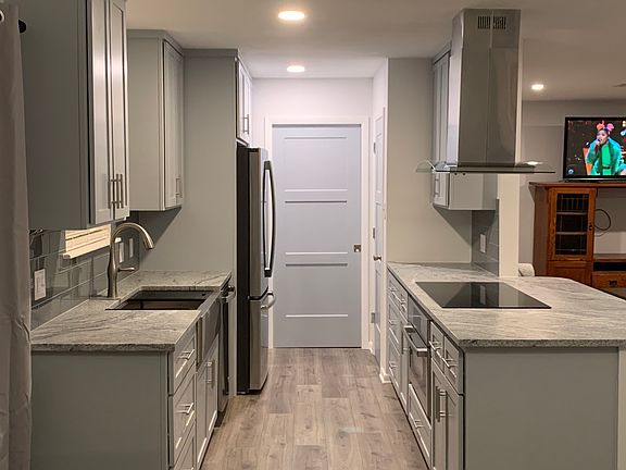 5th image of 3215 Bruce Dr