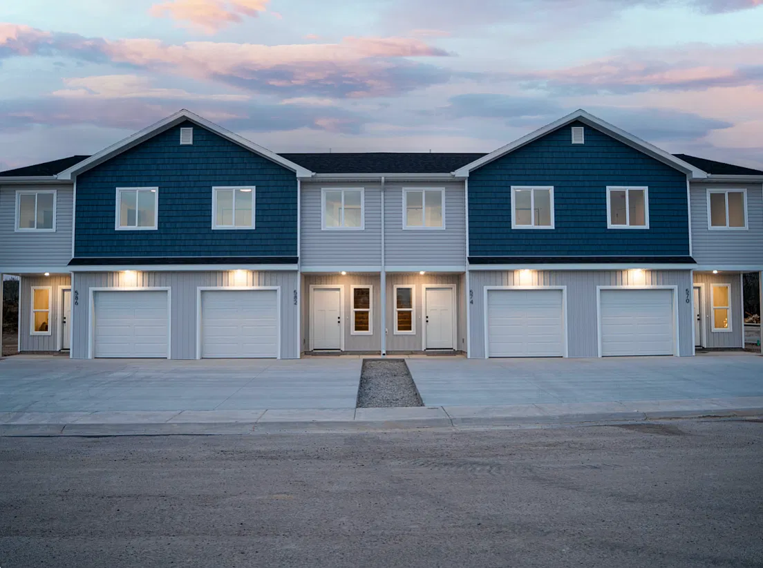 3 bed, 2.5 bath, 1460 sqft, $1,810 — Photo 1