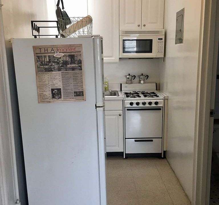 2nd image of 46 W 86th St APT 5B