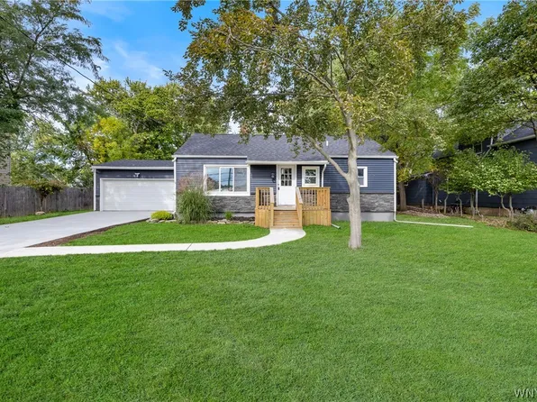 180 Summit Ave, Orchard Park, NY 14127