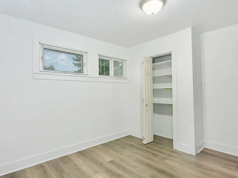 2125 S Adams St — Photo 28