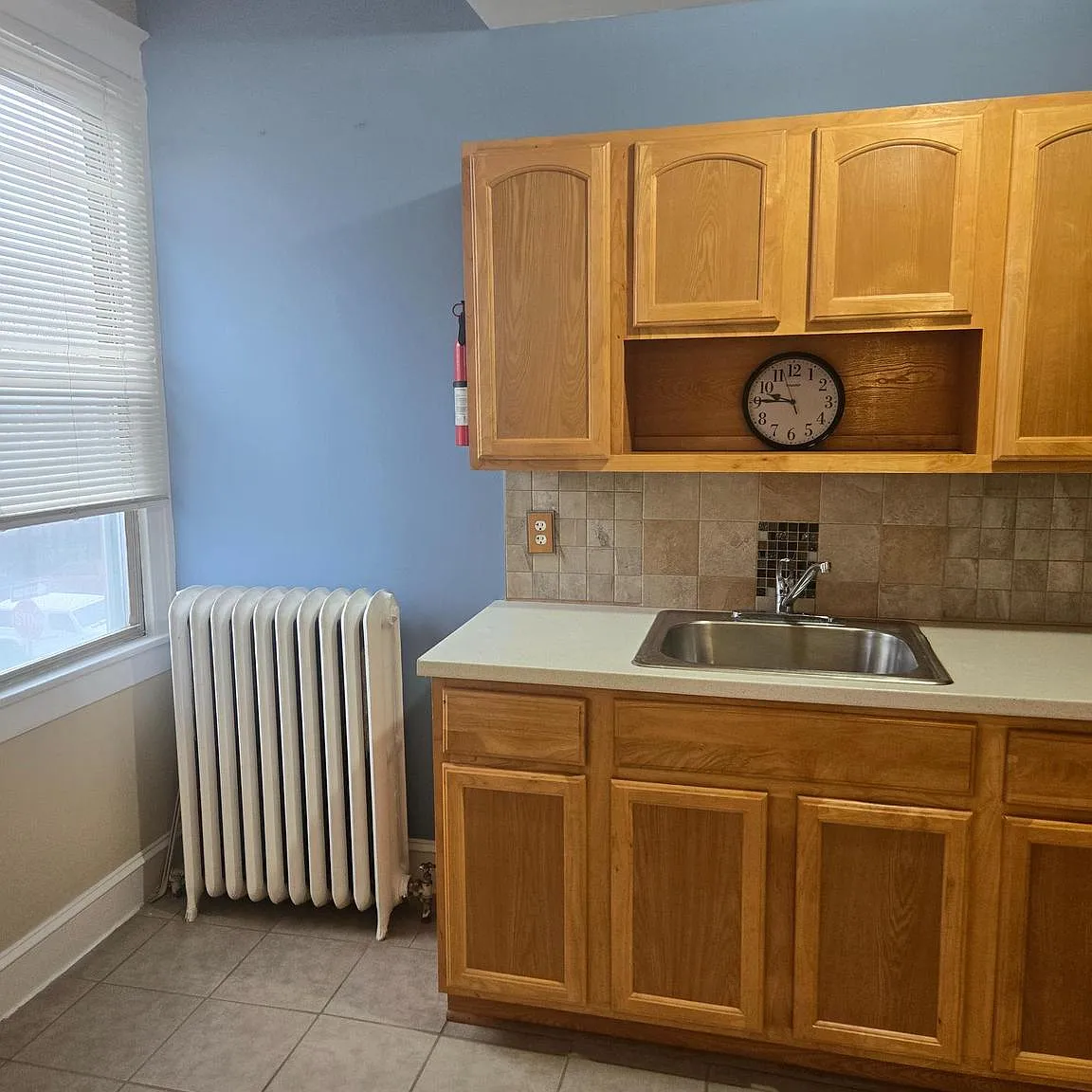 1 bed, 1.0 bath, 1595 sqft, $1,125 — Photo 4