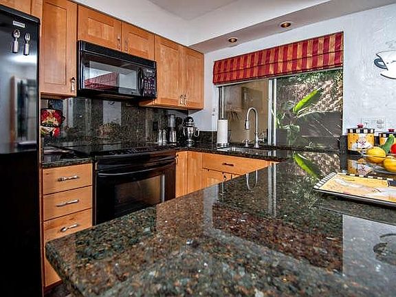 4th image of 7964 Mission Center Ct Unit B