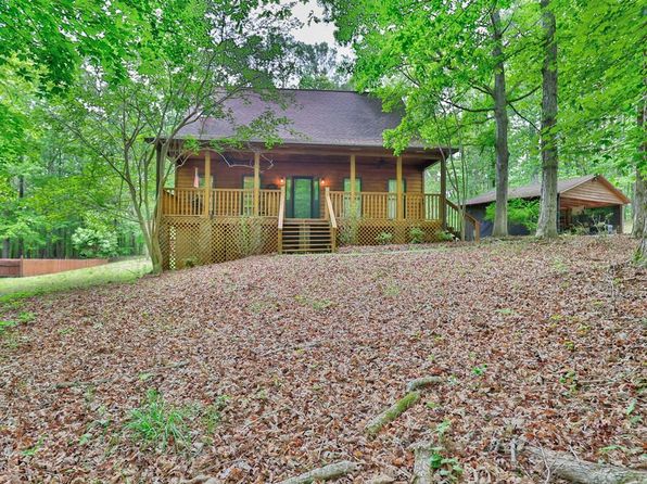 108 W Indian Bluff Dr, Lagrange, GA 30240