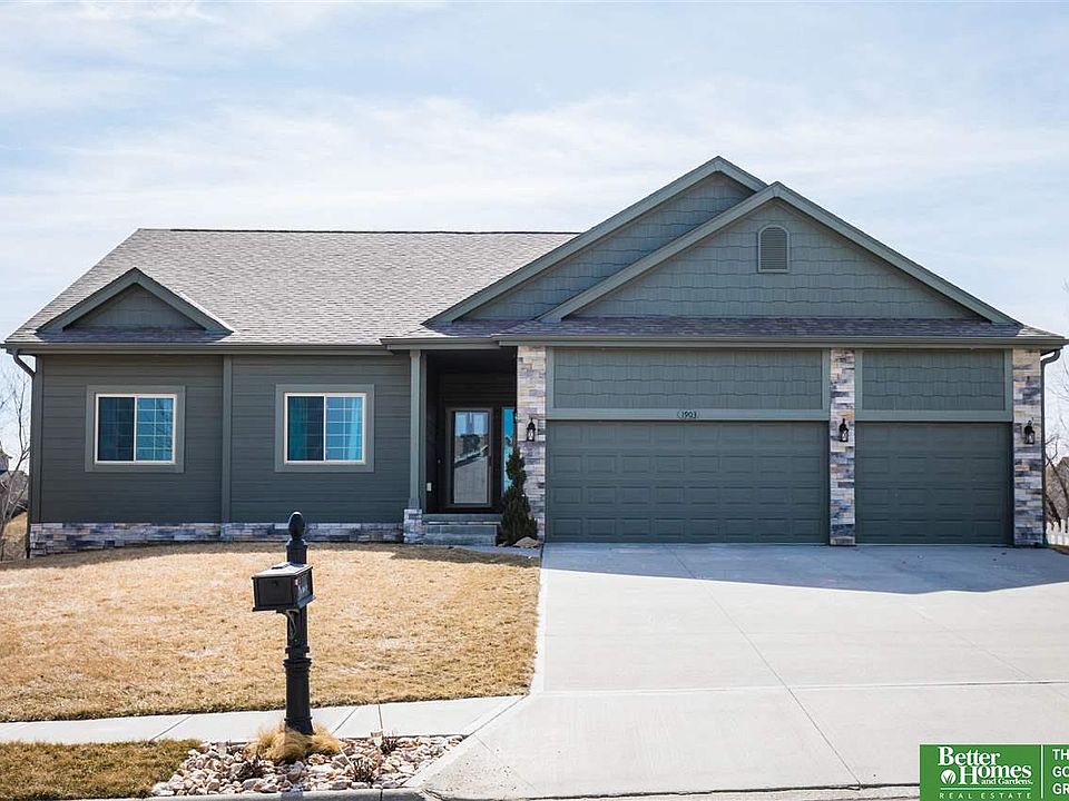 1st image of 1903 Meadowlark Ln