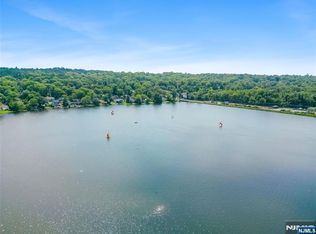 51 Laurel Dr, Wayne, NJ 07470