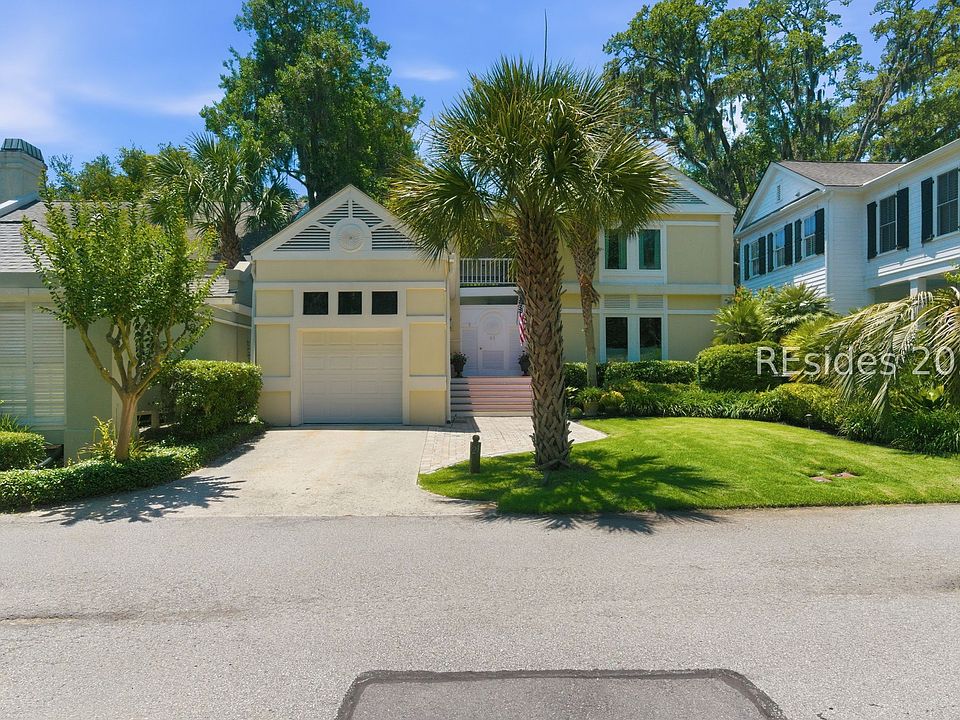 1st image of 21 Crosstree Dr