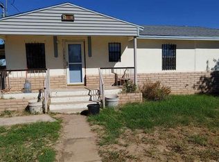 1706 Hill St, Carlsbad, NM 88220